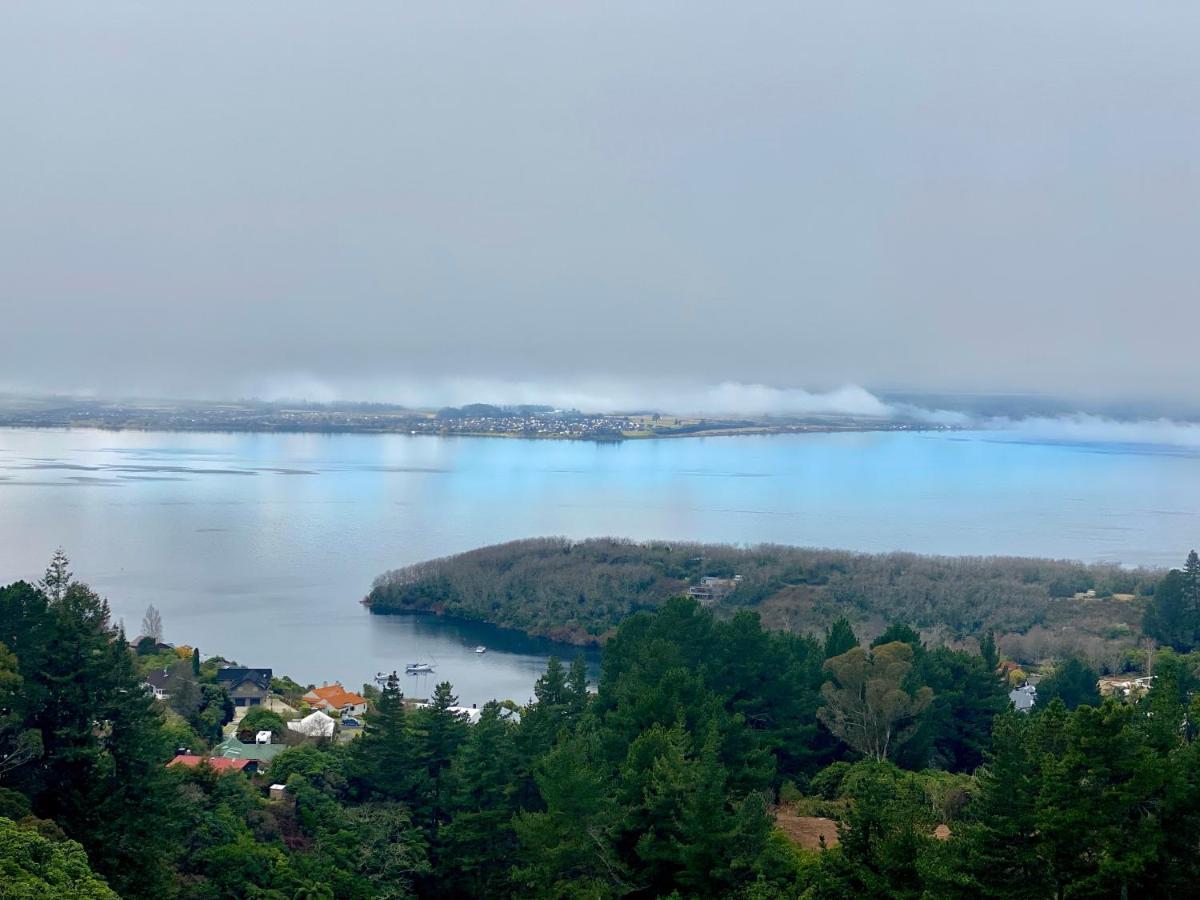 Acacia Cliffs Lodge Taupo Exterior photo