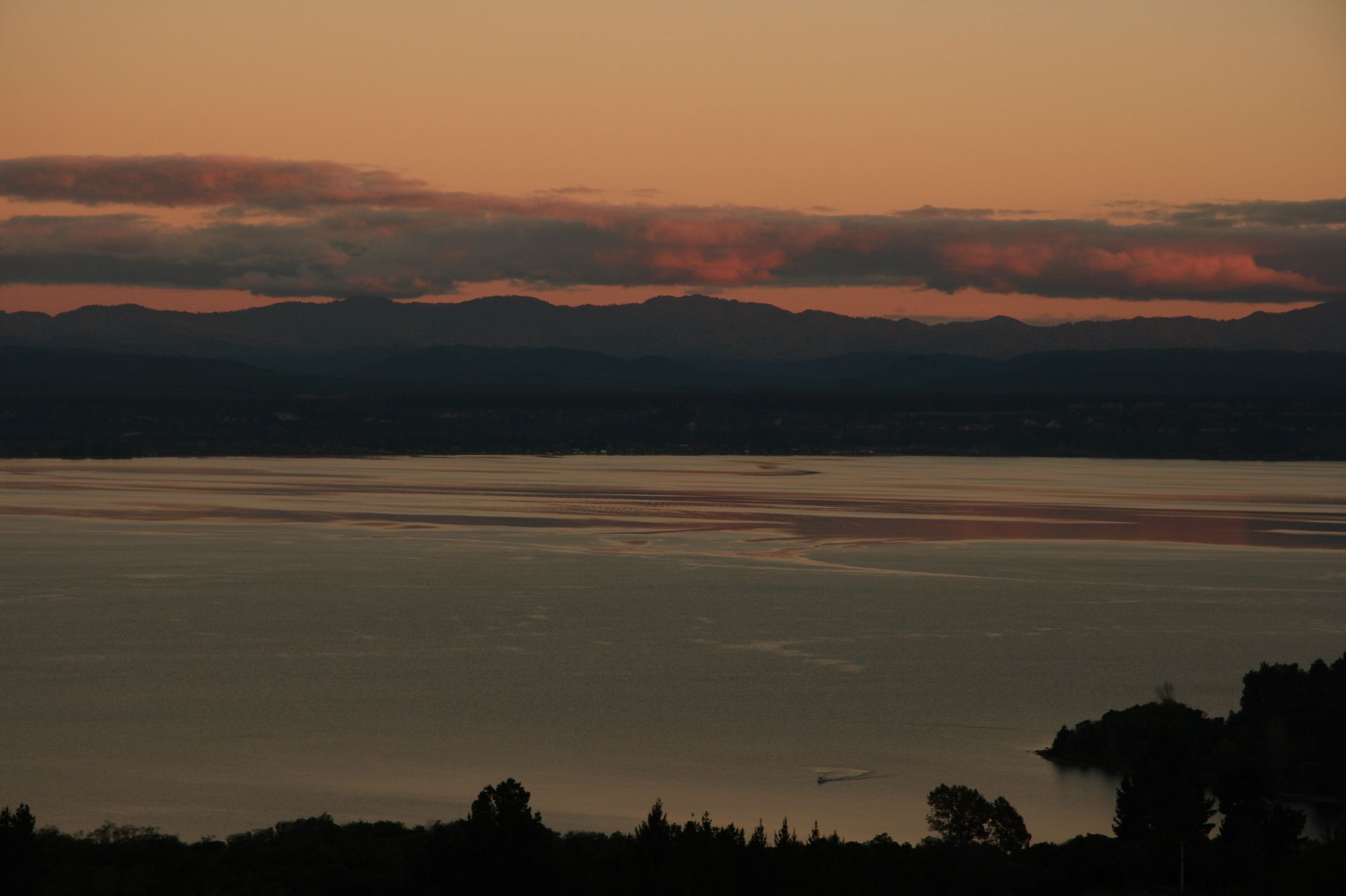 Acacia Cliffs Lodge Taupo Exterior photo
